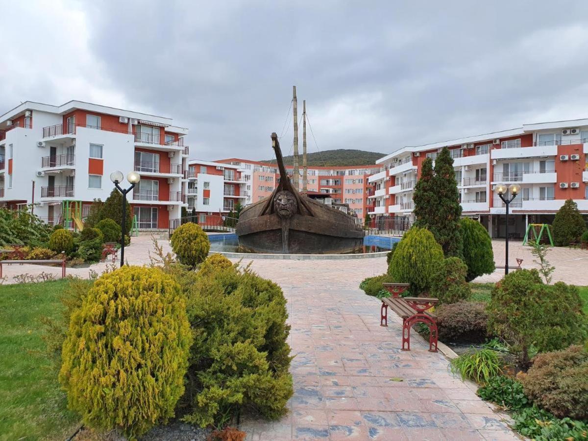 Fort Knox Privilege C-4 265 Apartment Sveti Vlas Eksteriør billede